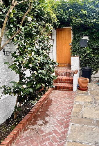 Perfect little house in Chelsea