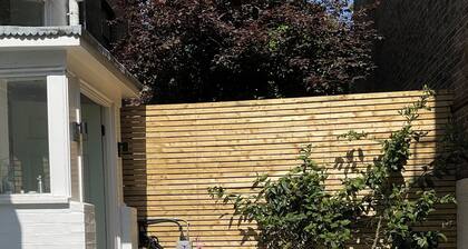 Perfect little house in Chelsea