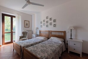 2 slaapkamers, een strijkplank/strijkijzer, wifi, beddengoed