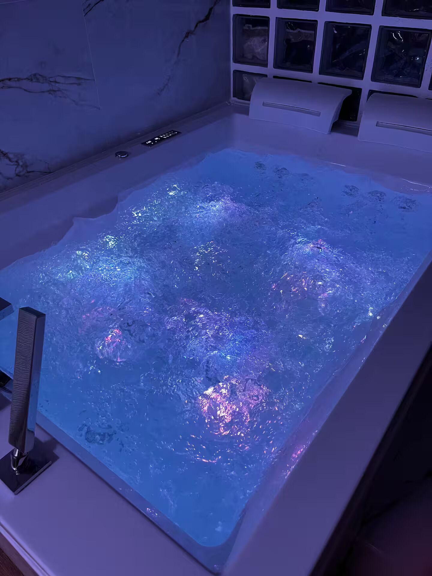 室内 SPA 浴缸