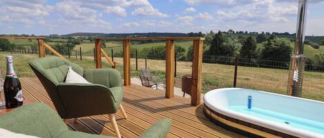 ChaumiÚre | Baignoire à remous extérieure