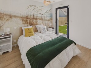 2 bedrooms, iron/ironing board, free WiFi