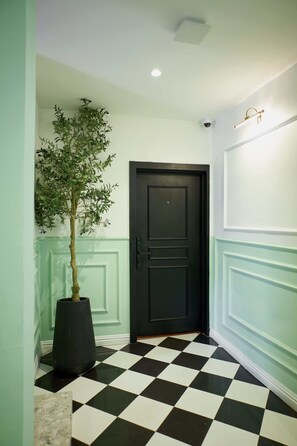 Interior detail - The Hendon House (Lagos)