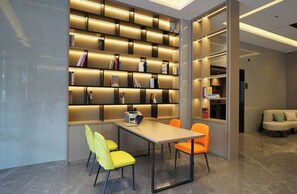 Lobby - yi xuan hotel - bus station (Yangjiang)