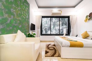 3 chambres, bureau, draps fournis