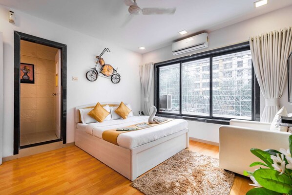 5 bedrooms, bed sheets