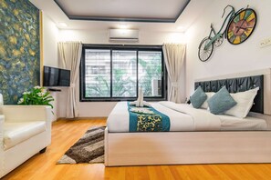 3 chambres, bureau, draps fournis