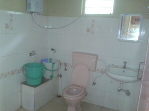 Premium Shared Dormitory | Bathroom