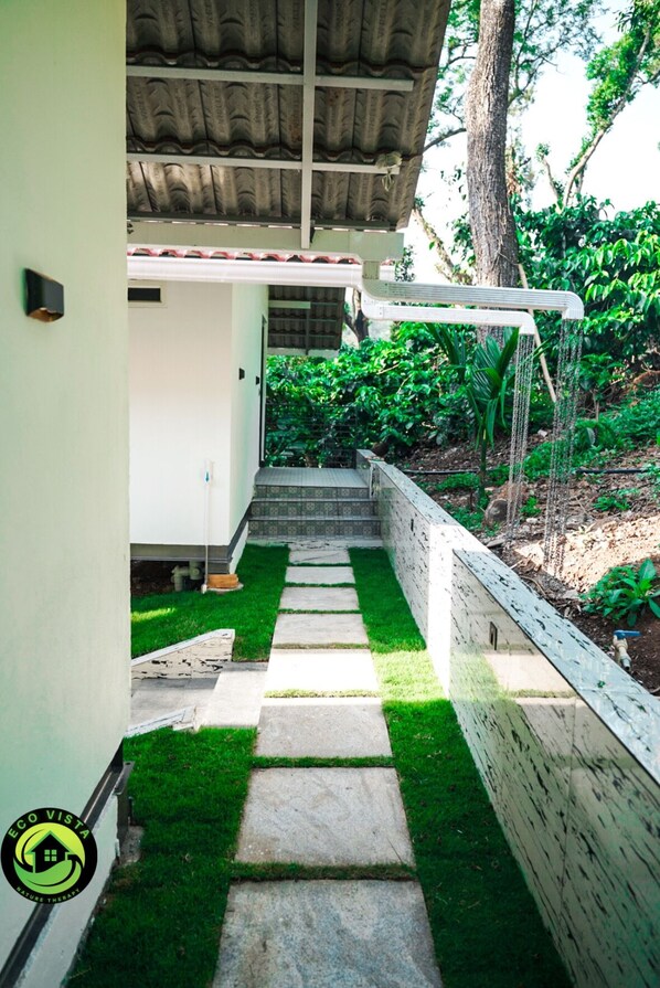 Deluxe Cottage | Terrace/patio