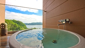 Chambre de style japonais, balcon, vue sur la plage | Coffre-fort, rideaux d’obscurcissement, accès au Wi-Fi (inclus)