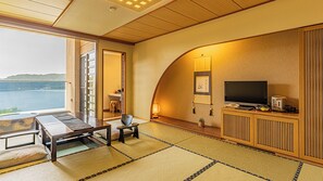日式客房, 露台, 海灘景 | 房內夾萬、遮光窗簾/窗簾、免費 Wi-Fi