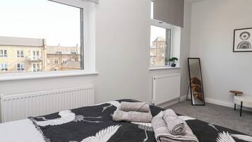 2 bedrooms, individually decorated, individually furnished, free WiFi