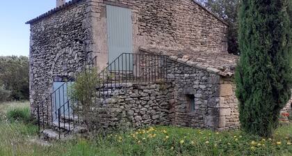 Old converted barn - Gîte at the foot of the Luberon - Provence - in Buoux