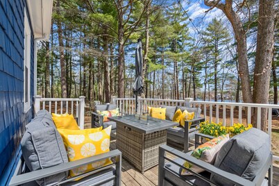 Breathtaking Riverfront Hideaway in Wareham