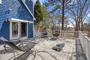 Terrace/patio - Cozy Riverfront Stay in Wareham (Wareham)