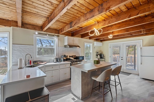 Cozy Riverfront Stay in Wareham