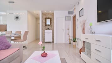 TV connectée de 50 pouces avec chaînes par câble