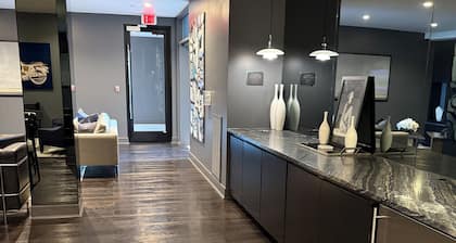 Houston Gem: Walk to Med Center & NRG