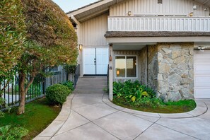 House | 5 bedrooms, Internet