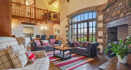 Three bedroom in United Kingdom of Great Britain and Northern Ireland, Pontardawe