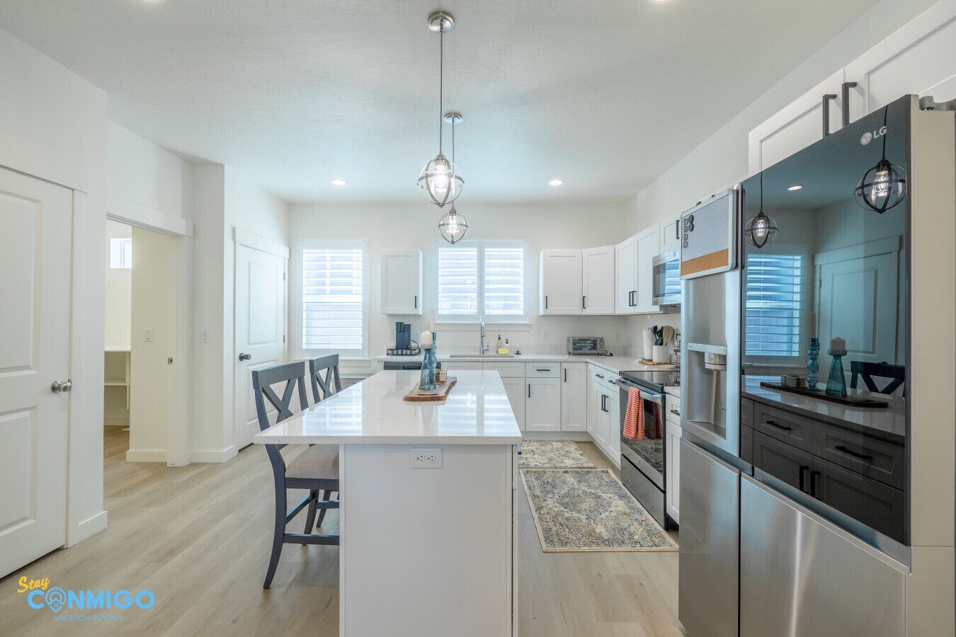 雪櫃、微波爐、焗爐、爐具