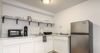 Lumber Jill Lodge #7 – Queen + Twin Suite