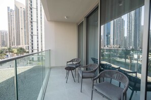 Apartment - Luxury 3BR Plus Storage in Forte Downtown (Dubai)