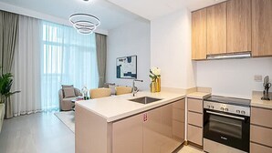 House - Homesgetaway-cozy Luxury 1BR I Missoni Urban Oasis (Dubai)