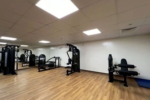 Studio - (Dubai)