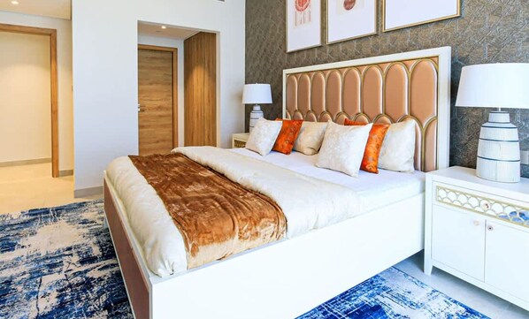 Apartment | 2 bedrooms, Internet - Spacious 2 BR Apt Plus Maids Eleganz 2 in JVC (Dubai)