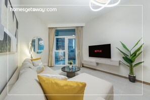 Room - 1BR in Missoni Tower 5 Mins to Burj Dubai Mall (Dubai)