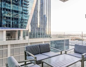 1 bedroom - Luxury 1BR Missoni Apt 5 Minutes From Dubai Mall (Dubai)