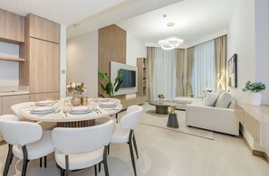 2 bedrooms, Internet - 2BR Missoni Apt 5 min Drive to Burj Dubai Mall (Dubai)