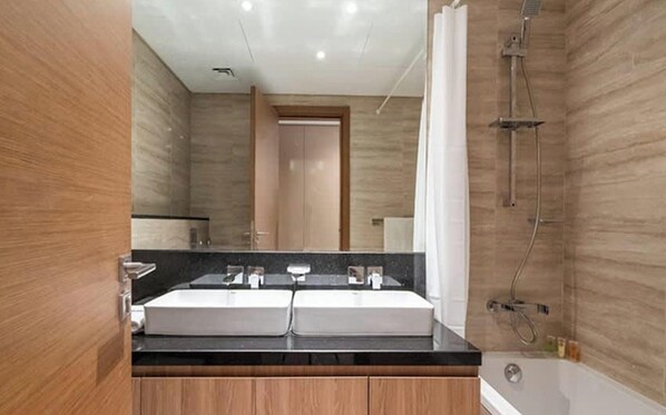 2 bedrooms, Internet - Stylish 2BR Fully Furnished Unit at Missoni (Dubai)