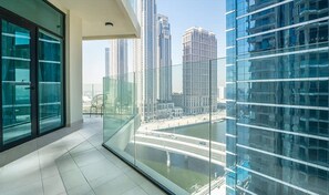 Apartment | 2 bedrooms - Contemporary 2BR Missoni Apt Fully Furnished (Dubai)