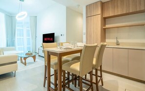 House | 2 bedrooms - Contemporary 2BR Missoni Apt Fully Furnished (Dubai)