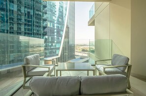 Apartment | 1 bedroom - Stylish Missoni 1BR Luxury Stay Ideal for 5 Guests (Dubai)