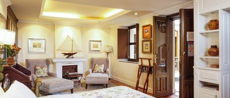 Suite, 1 cama King size | 1 habitación, cortinas blackout y insonorización