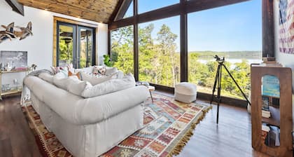 Shoreline Splash-Easy Access to Beaver Lake-Kayaks