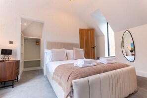2 chambres, chambres insonorisées, fer et planche à repasser