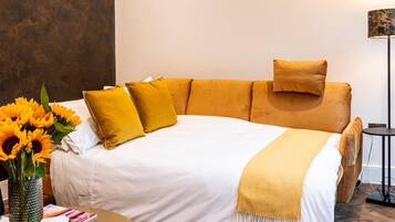 2 bedrooms, iron/ironing board, free WiFi