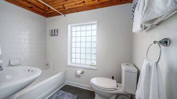 Douche, serviettes fournies