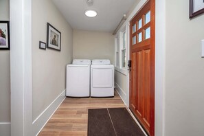 Interior - Historic Chapel Hill Home near Downtown Culture (Chapel Hill)