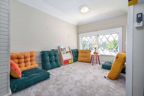 Interior - Historic Chapel Hill Home near Downtown Culture (Chapel Hill)