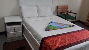 Single Room, City View | Meja, ruang kerja komputer riba, Wi-fi percuma 