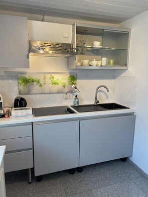 Refrigerador, microondas