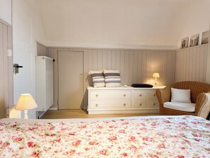 Standard Double or Twin Room, Garden View | Free WiFi