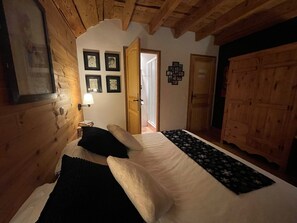 5 chambres, fer et planche à repasser, Wi-Fi