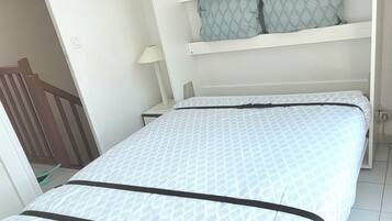 1 chambre, fer et planche à repasser, Wi-Fi, draps fournis