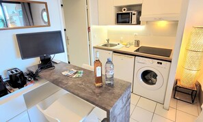 Fridge, microwave, coffee/tea maker, toaster